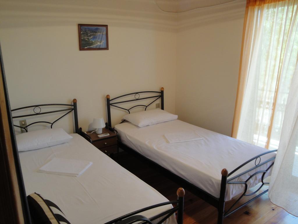 Paschos Rooms Sívota 部屋 写真